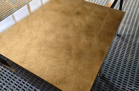 复古魅力与现代功能：仿古铜色不锈钢板的装饰艺术